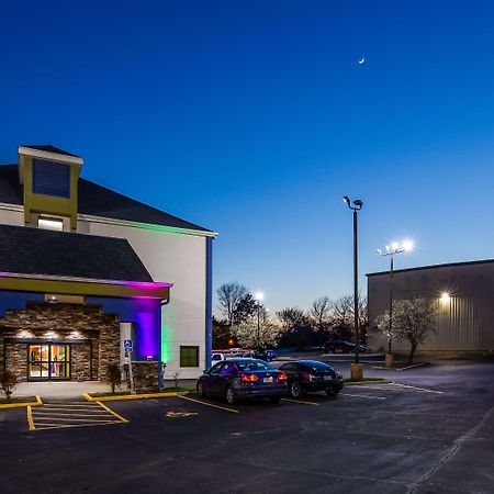 Surestay Plus Hotel By Best Western Blue Springs Bagian luar foto