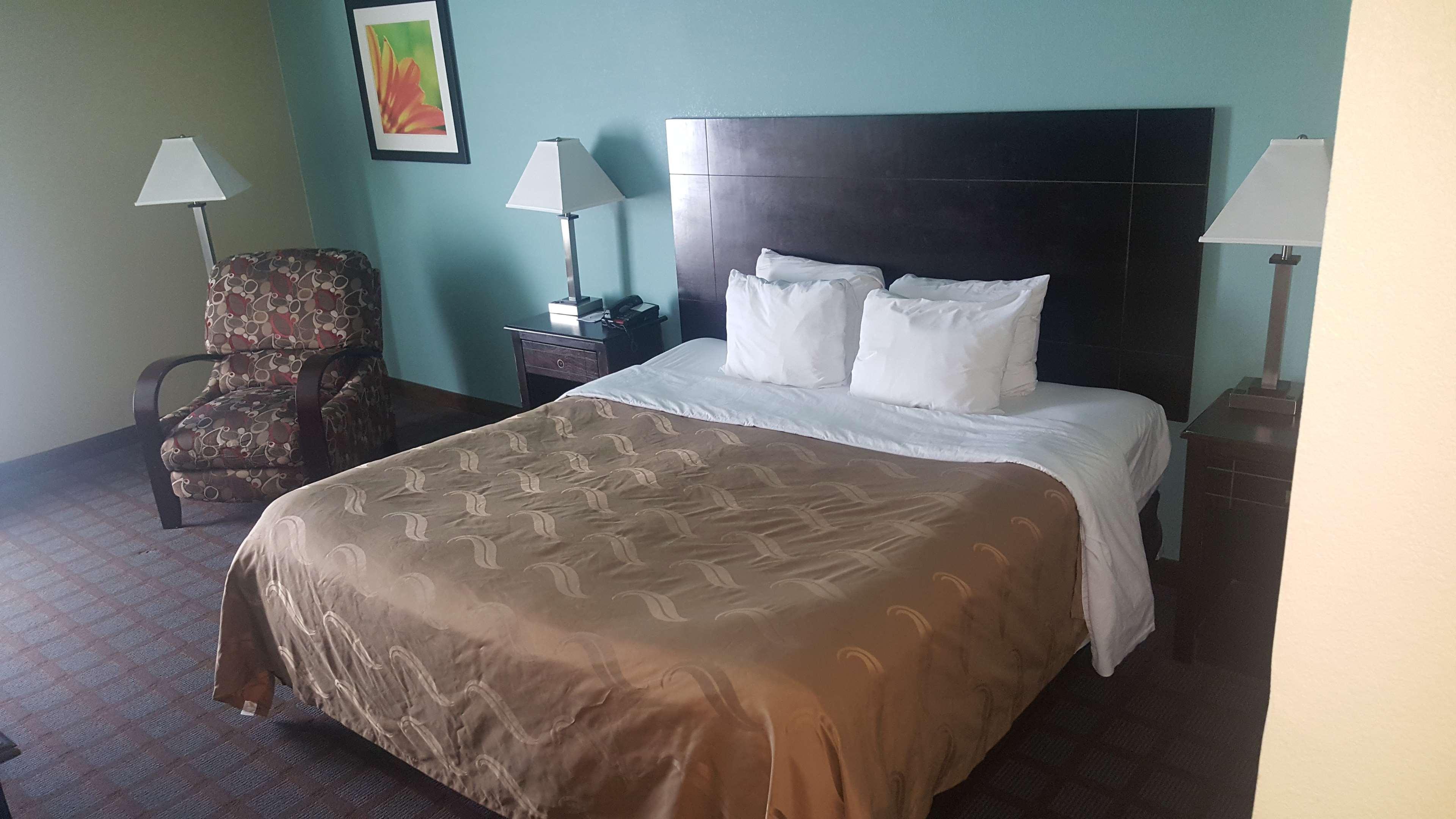 Surestay Plus Hotel By Best Western Blue Springs Bagian luar foto