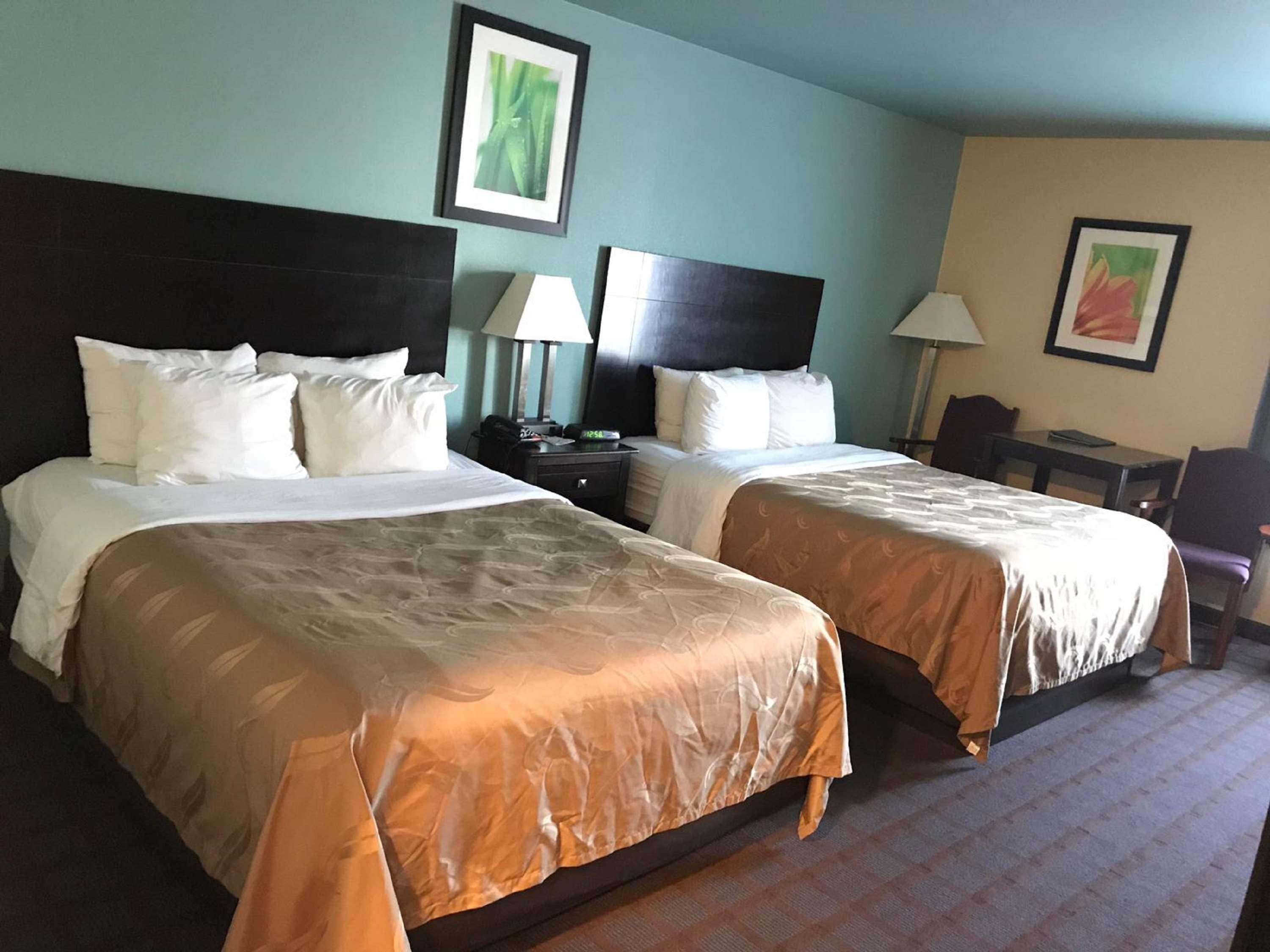 Surestay Plus Hotel By Best Western Blue Springs Bagian luar foto
