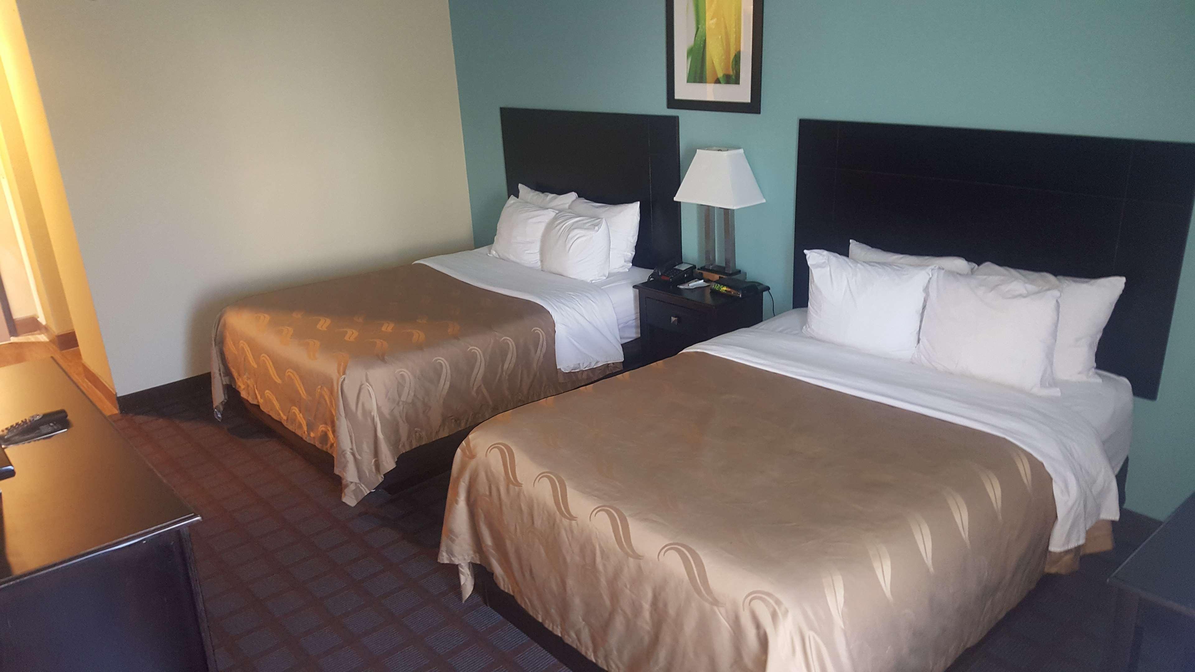 Surestay Plus Hotel By Best Western Blue Springs Bagian luar foto