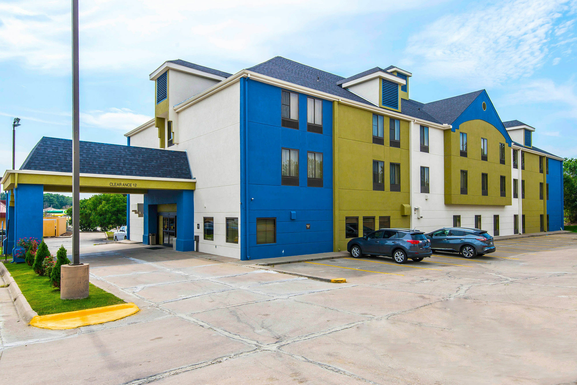 Surestay Plus Hotel By Best Western Blue Springs Bagian luar foto