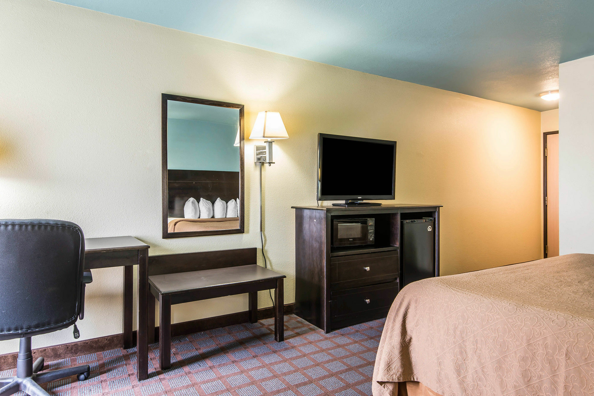 Surestay Plus Hotel By Best Western Blue Springs Bagian luar foto